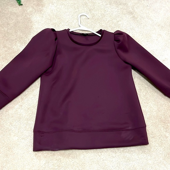 Stella and dot burgandy top - Picture 2 of 3